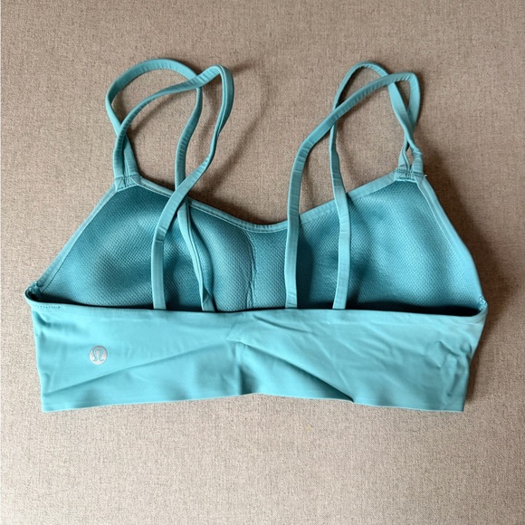 Like a Cloud Lululemon Sports Bra - Picture 2 of 7